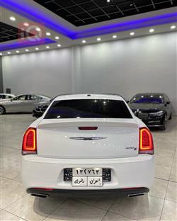 کرایسلەر 300